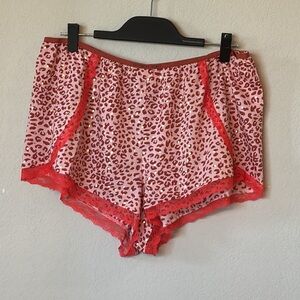 Victoria’s Secret PINK Leopard Pajama Shorts Gold Dot Red Lace Trim XL